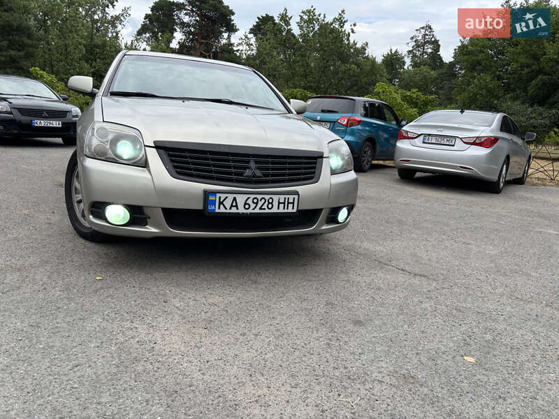Mitsubishi Galant (2009)