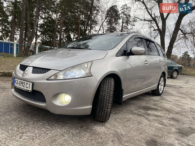 Mitsubishi Grandis (2008)
