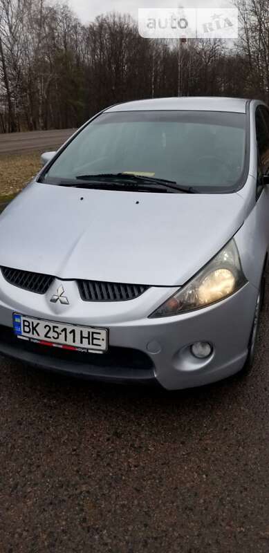 Mitsubishi Grandis (2005)