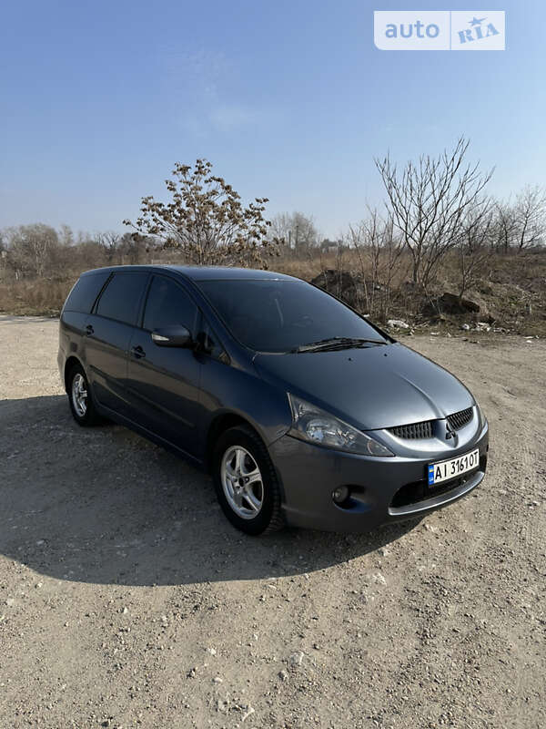 Mitsubishi Grandis (2005)