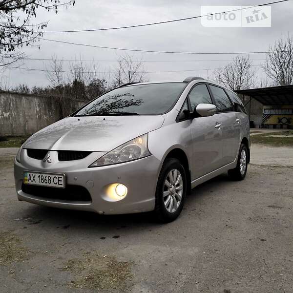 Mitsubishi Grandis (2009)