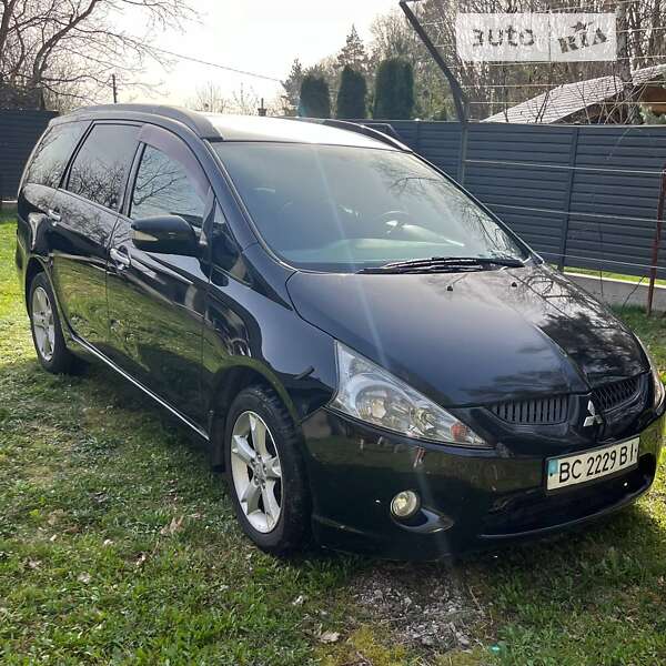 Mitsubishi Grandis (2008)