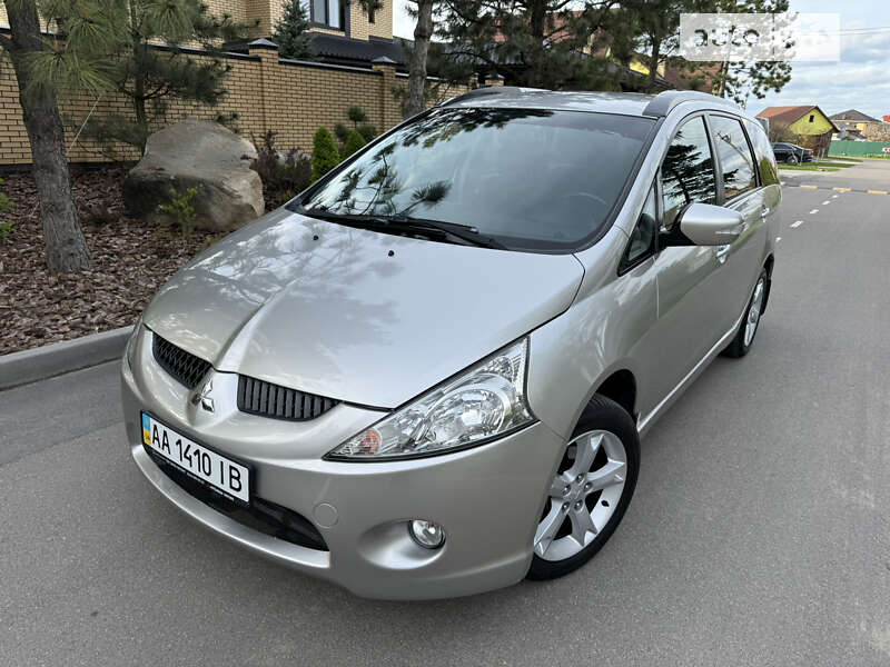 Mitsubishi Grandis (2008)