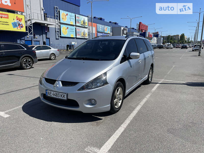 Mitsubishi Grandis (2005)