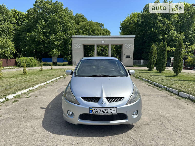 Mitsubishi Grandis (2005)