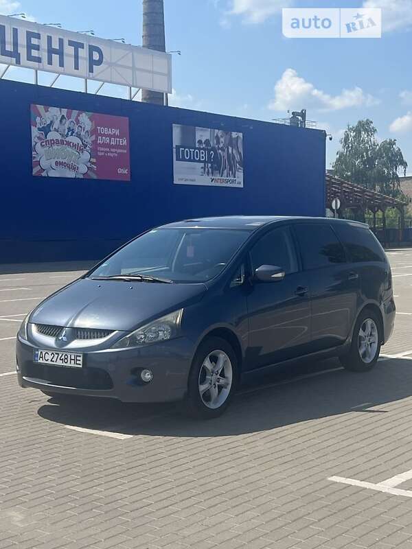 Mitsubishi Grandis (2005)