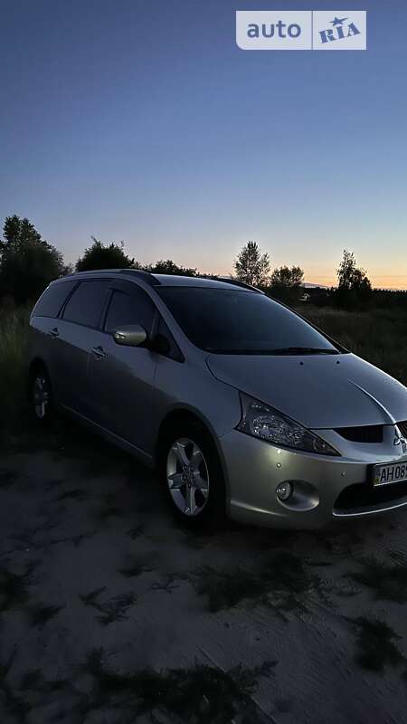 Mitsubishi Grandis (2008)