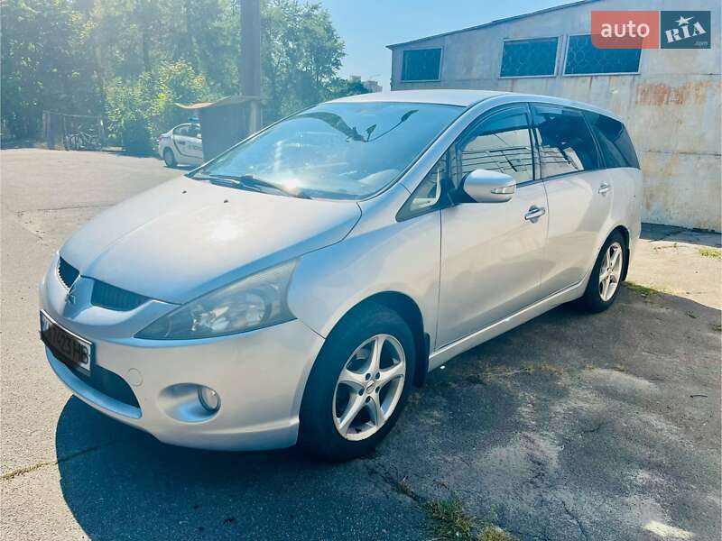 Mitsubishi Grandis (2005)