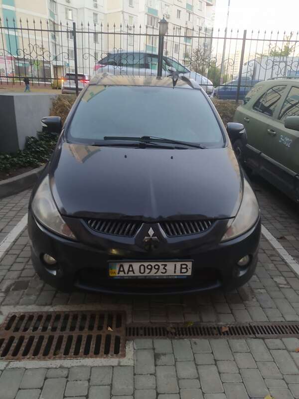 Mitsubishi Grandis (2008)