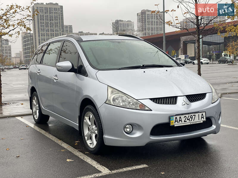 Mitsubishi Grandis (2008)