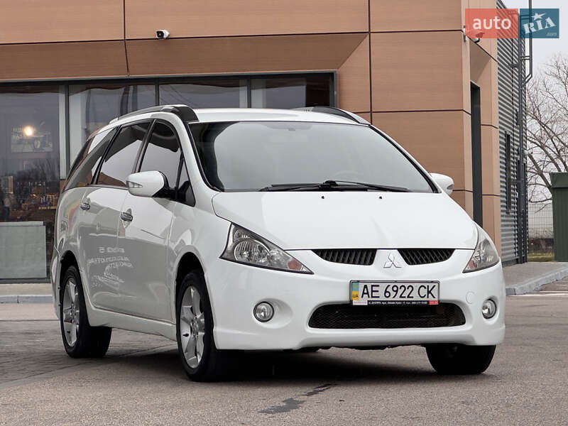 Mitsubishi Grandis (2008)