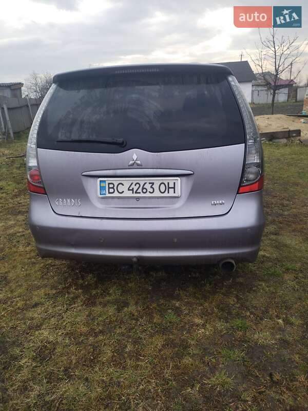 Mitsubishi Grandis (2006)