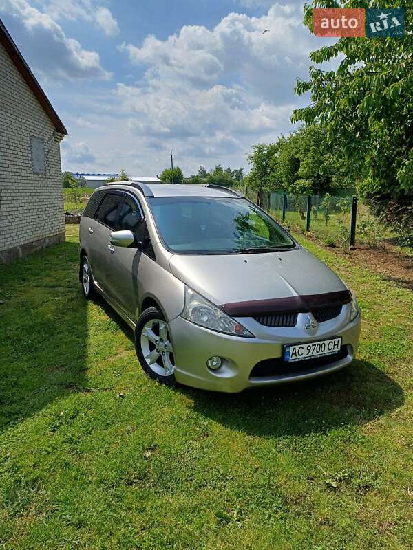 Mitsubishi Grandis (2008)