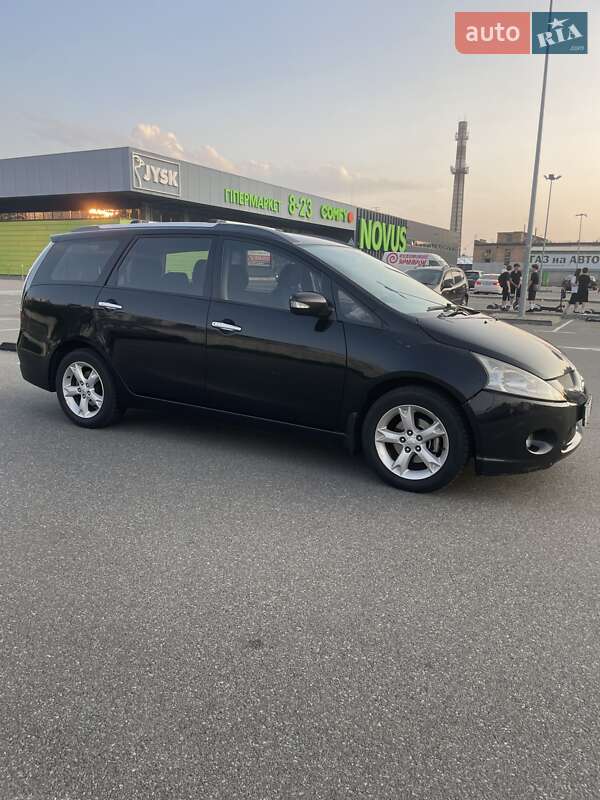 Mitsubishi Grandis (2008)