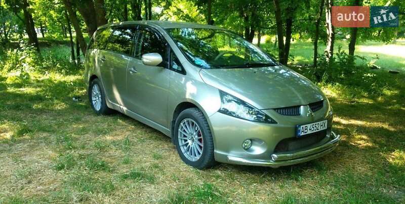Mitsubishi Grandis (2006)