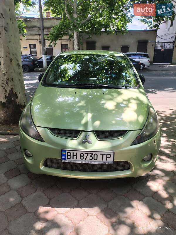 Mitsubishi Grandis (2004)