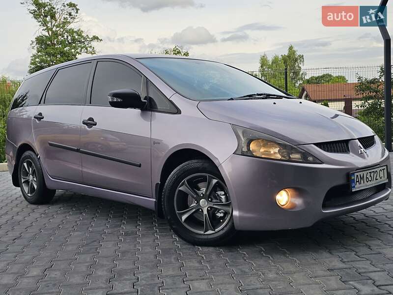 Mitsubishi Grandis (2007)