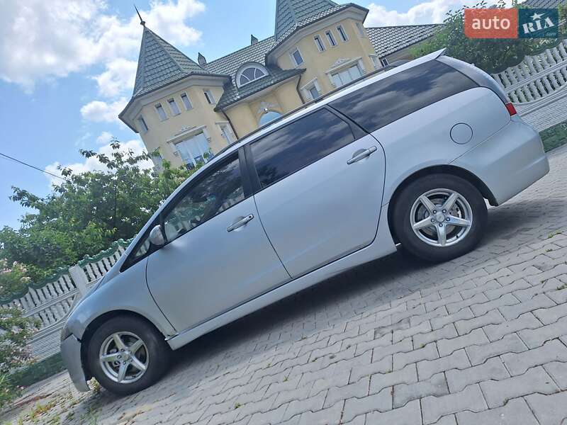Mitsubishi Grandis (2005)