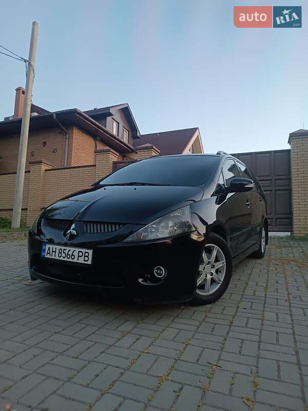 Mitsubishi Grandis (2005)