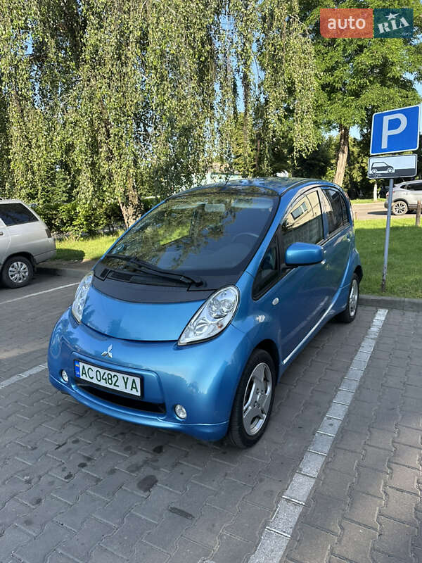 Mitsubishi I-miev (2015)