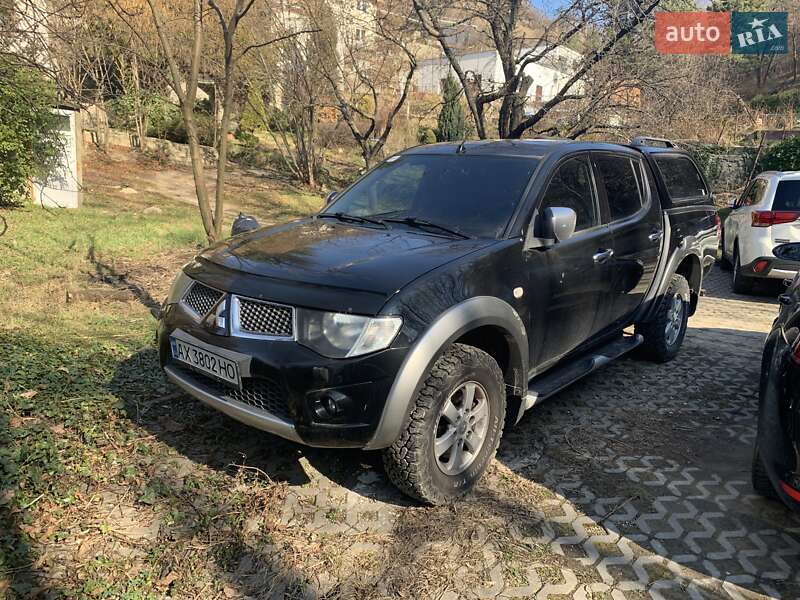 Mitsubishi L 200 (2010)