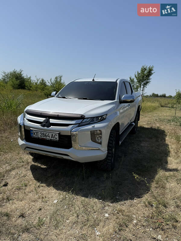 Mitsubishi L 200 (2019)