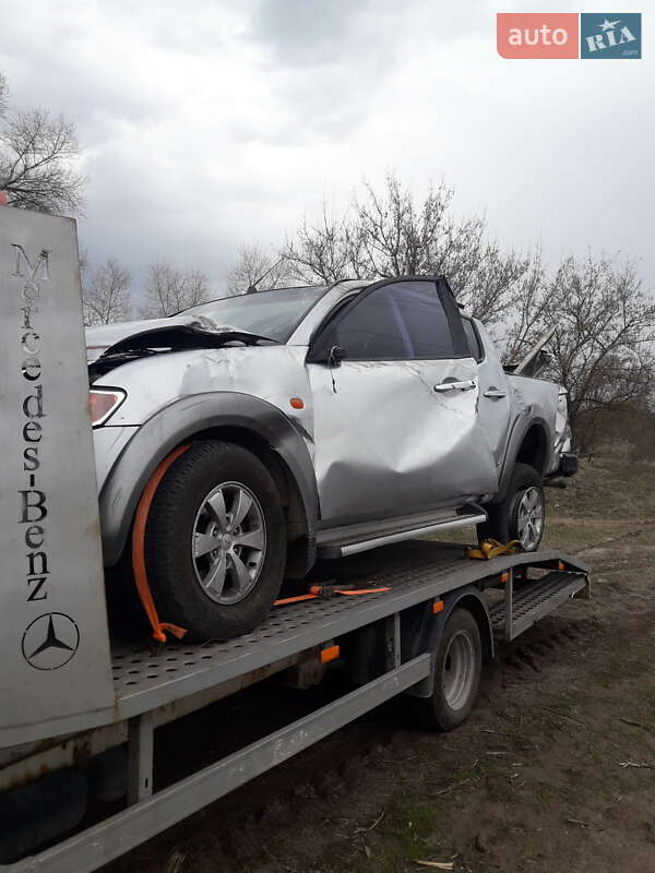 Mitsubishi L 200 (2008)