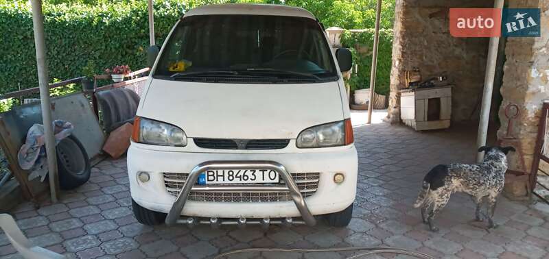 Mitsubishi L 400 (1997)
