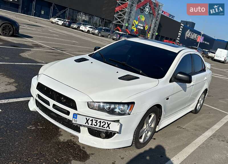 Mitsubishi Lancer (2013)