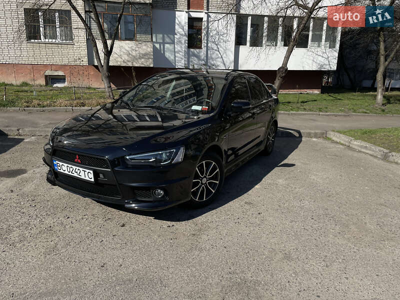 Mitsubishi Lancer (2016)