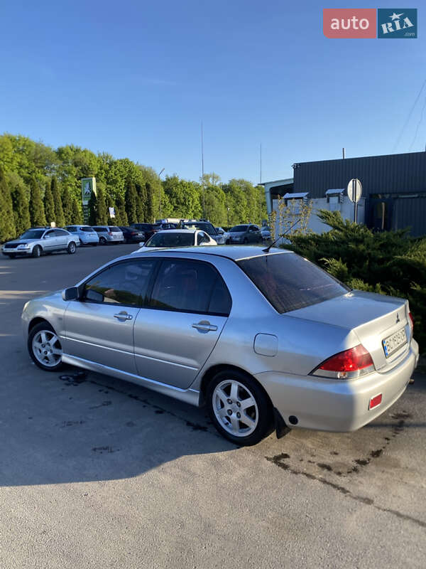 Mitsubishi Lancer (2004)