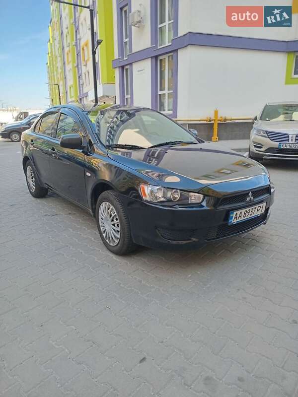 Mitsubishi Lancer (2011)