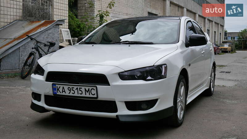 Mitsubishi Lancer (2010)
