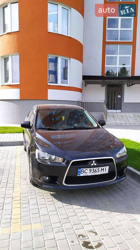 Mitsubishi Lancer (2013)