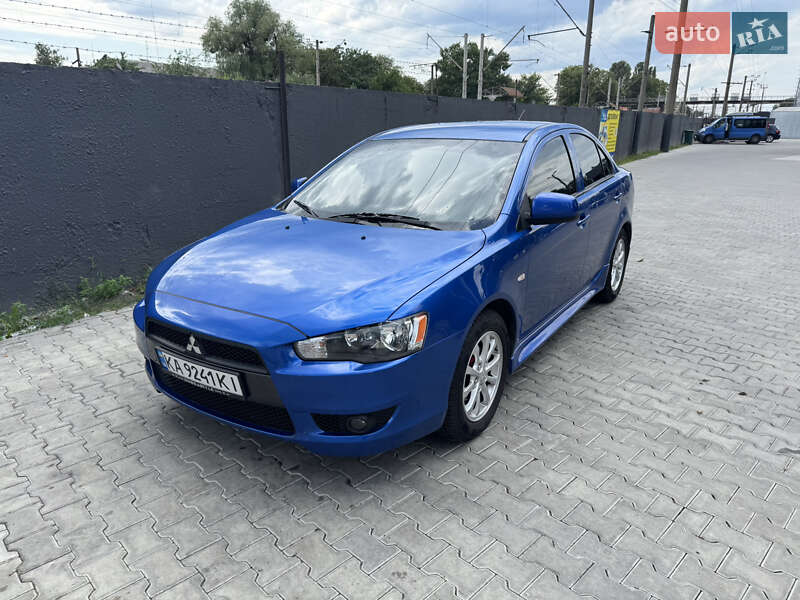 Mitsubishi Lancer (2011)