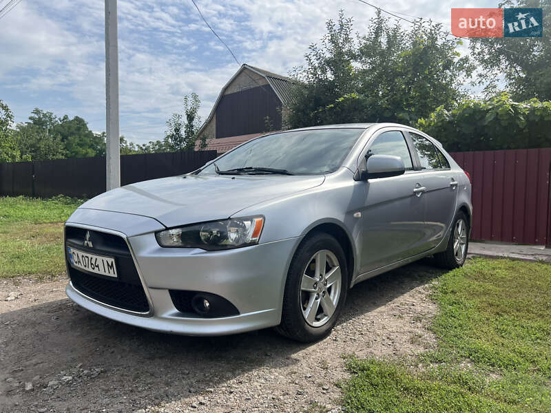 Mitsubishi Lancer (2010)