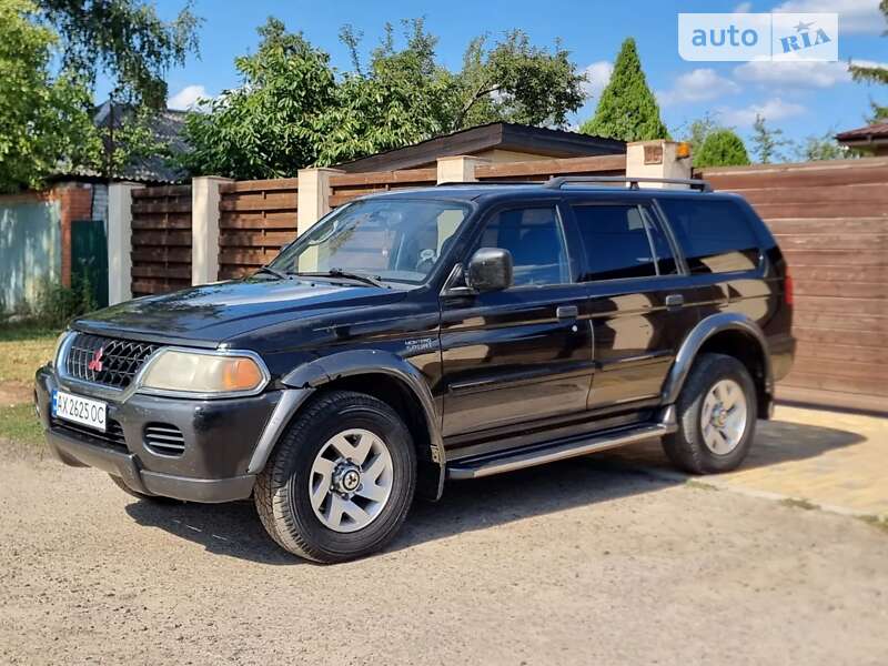 Mitsubishi Montero (2001)