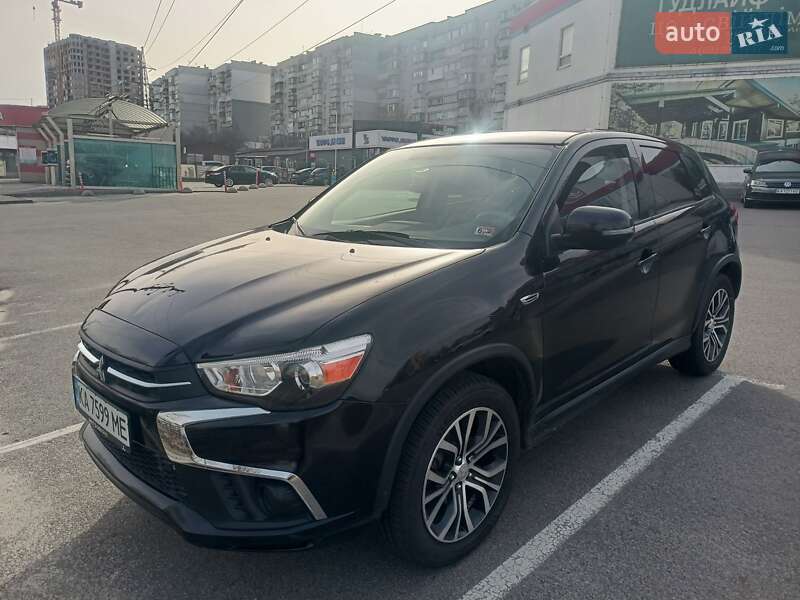 Mitsubishi Outlander sport (2018)