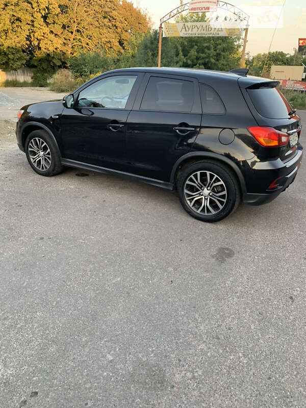 Mitsubishi Outlander sport (2018)