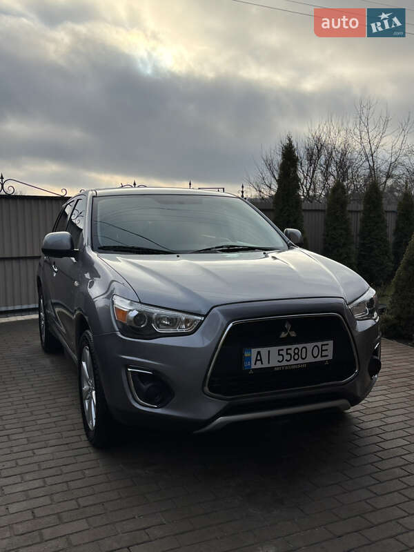 Mitsubishi Outlander sport (2015)