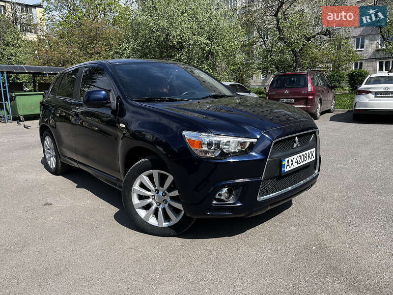 Mitsubishi Outlander sport (2011)