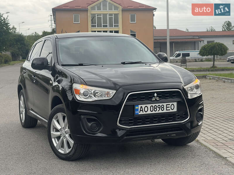 Mitsubishi Outlander sport (2014)