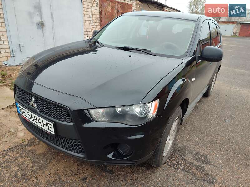 Mitsubishi Outlander xl (2011)
