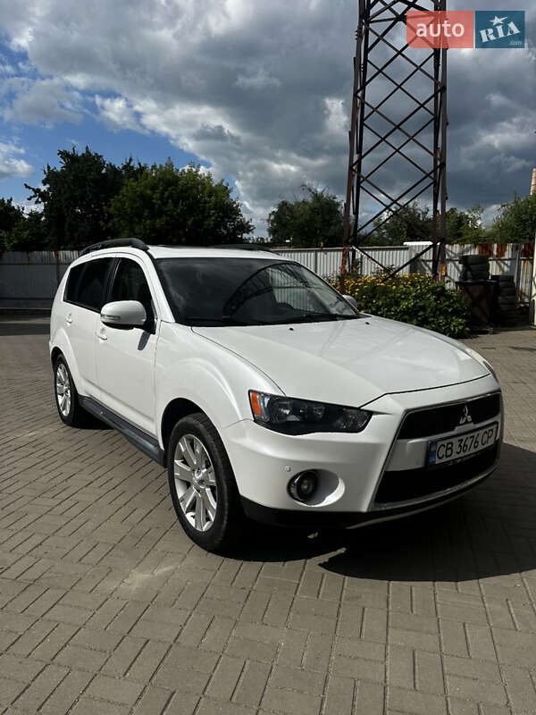 Mitsubishi Outlander xl (2011)