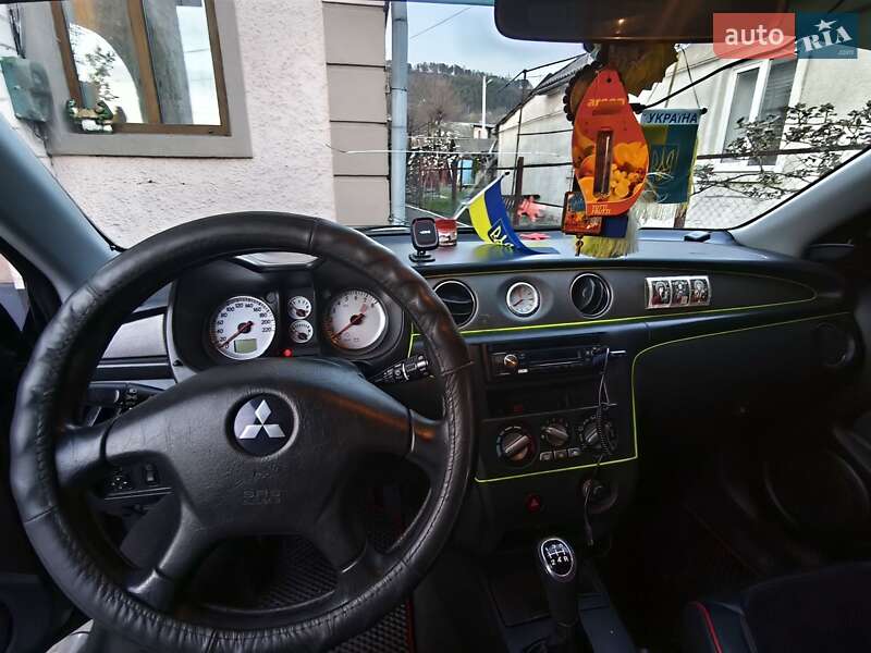 Mitsubishi Outlander (2005)
