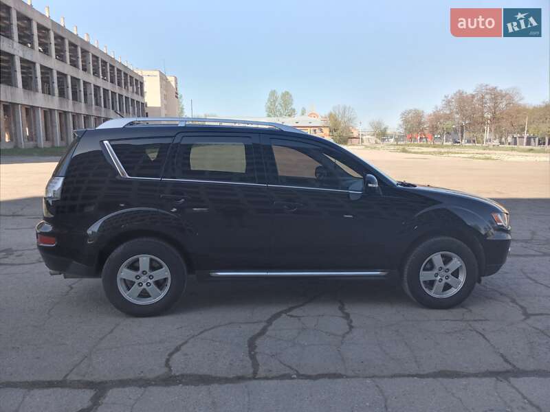 Mitsubishi Outlander (2010)
