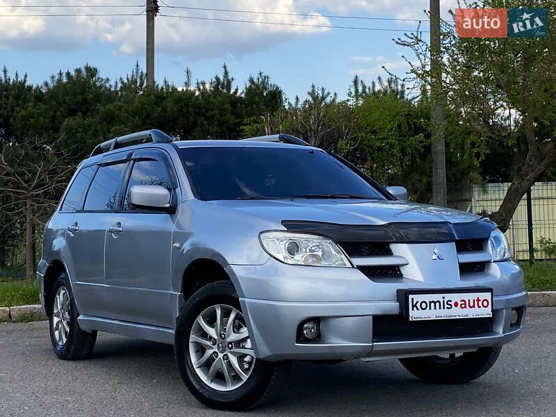 Mitsubishi Outlander (2005)