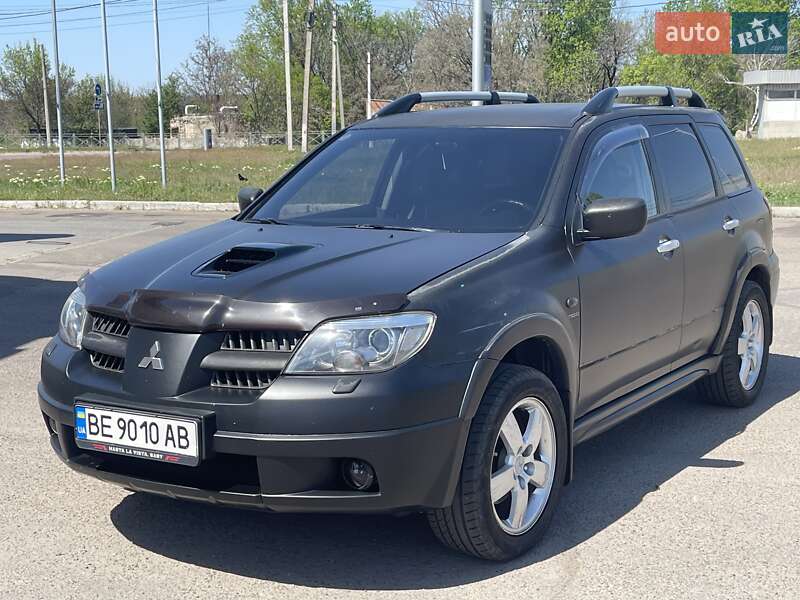 Mitsubishi Outlander (2005)