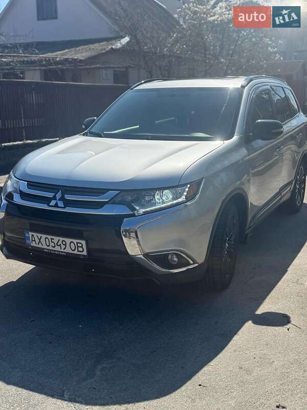 Mitsubishi Outlander (2018)