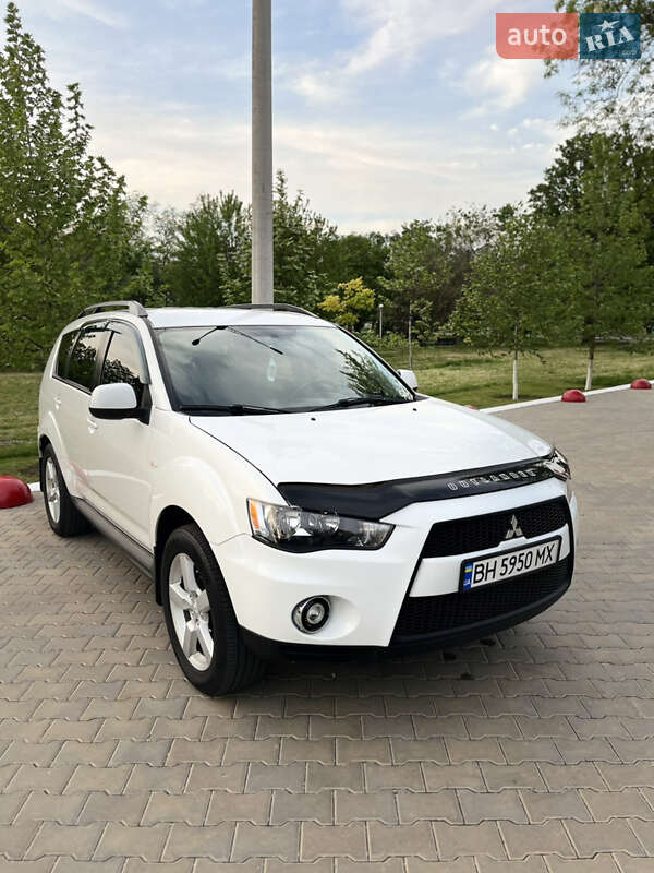 Mitsubishi Outlander (2012)